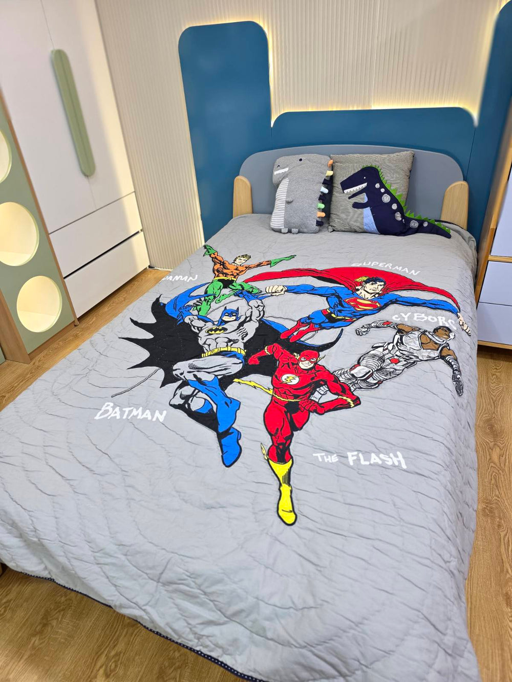 Орны бүтээлэг Superhero